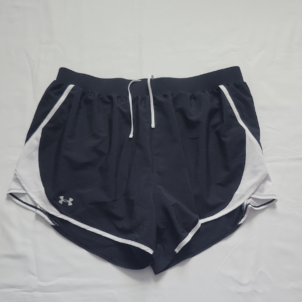 Under Armour Women's Black and White Shorts